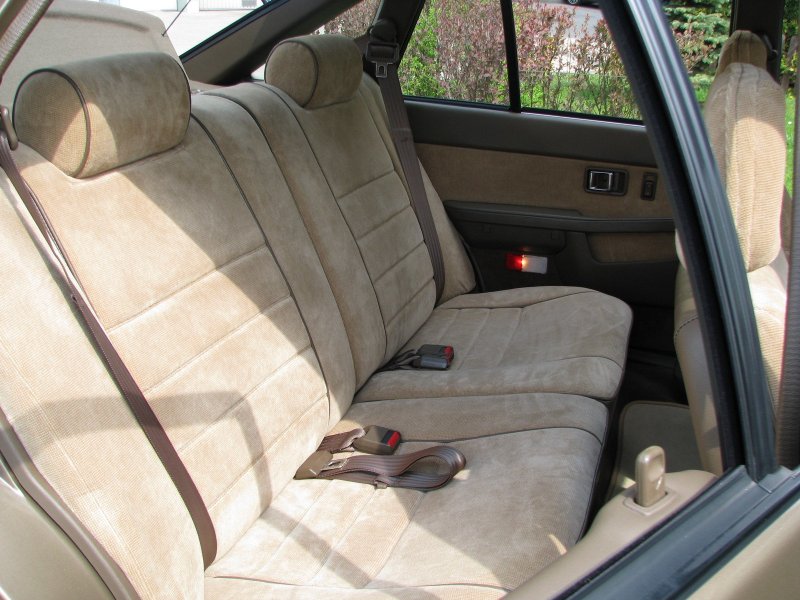 Mazda 626 GC салон