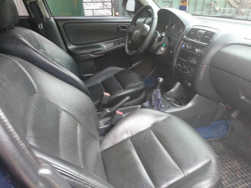 Mazda 626 gf салон