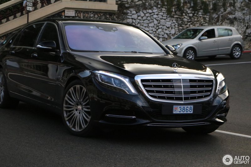 Mercedes Benz 222 Maybach