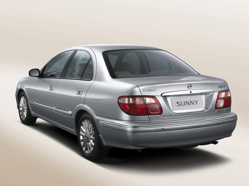 Nissan седан 2000