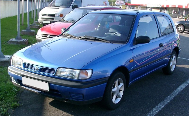 Nissan Sunny n14 хэтчбек