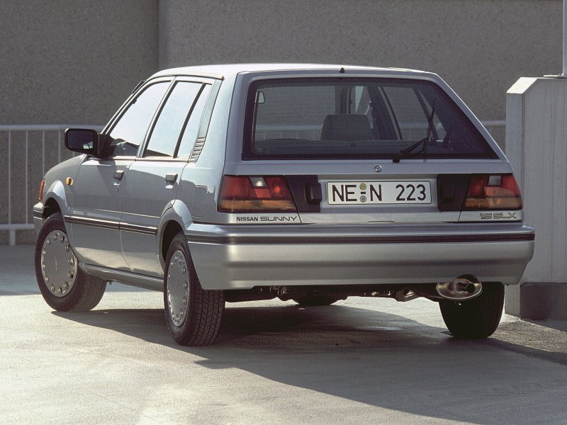 Nissan Sunny 1986 хэтчбек