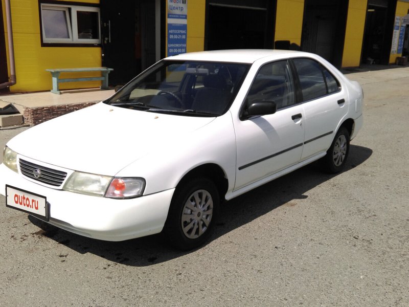 Nissan Sunny b14