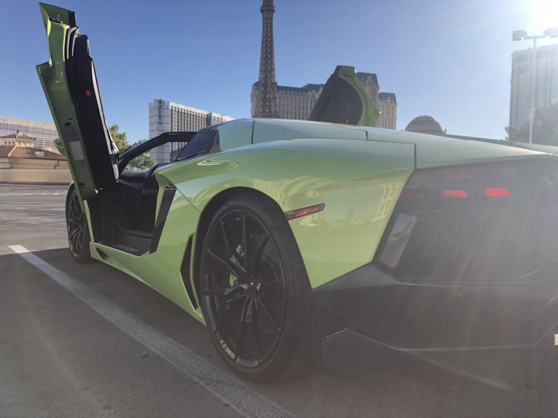 Lamborghini Aventador черный матовый