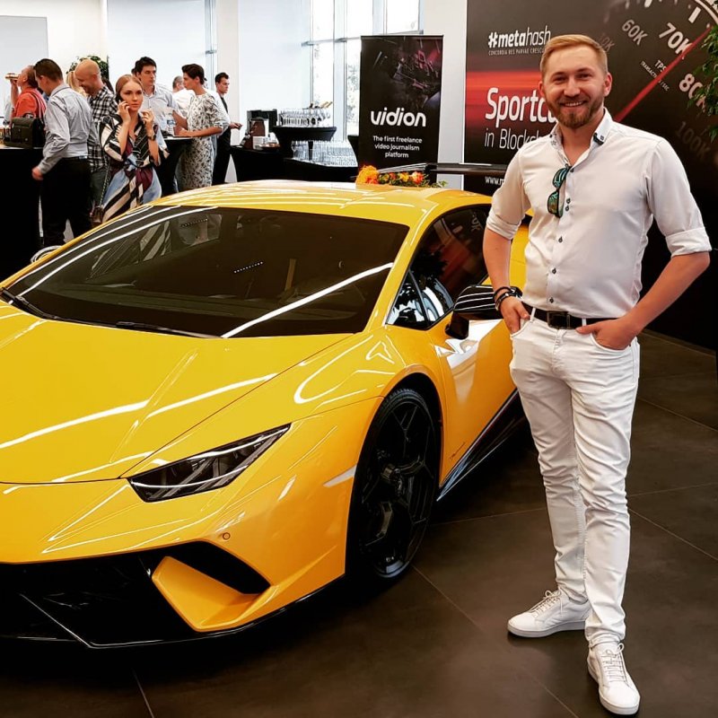Lamborghini Huracan Тесла