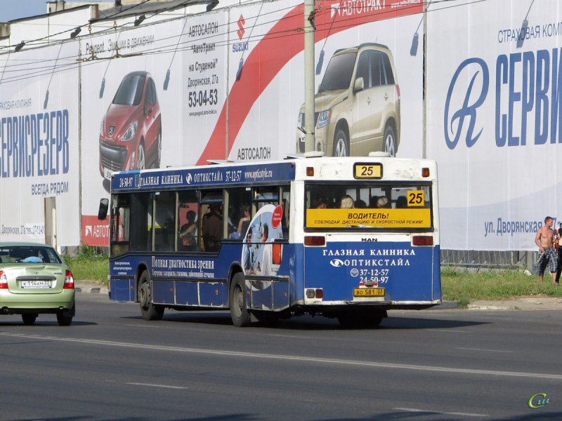 Городской автобус man Lions City a21 красный черный