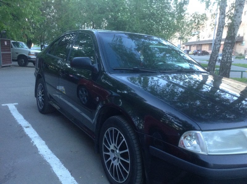 Шкода Октавия 1.8 турбо 2010