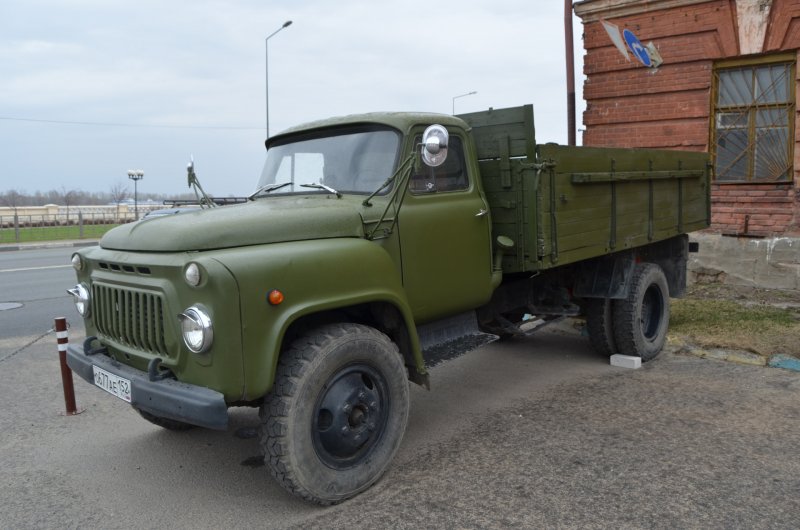 ГАЗ 53 бортовой хаки
