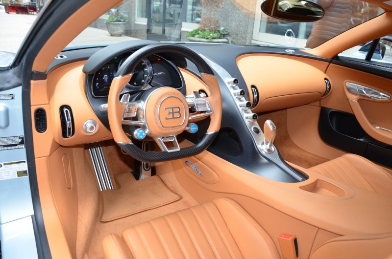 Bugatti Chiron салон