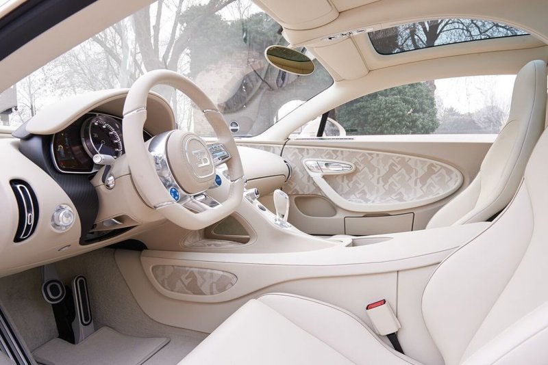 Bugatti Veyron салон 2020