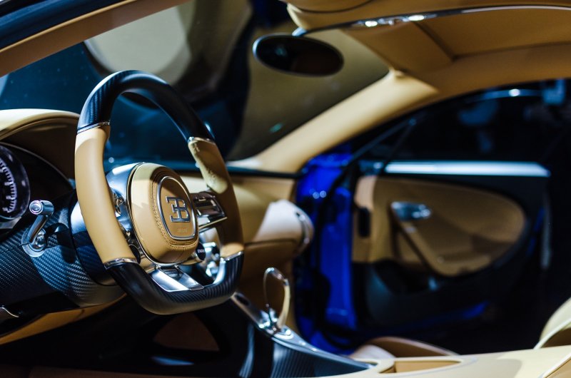 Бугатти Chiron салон