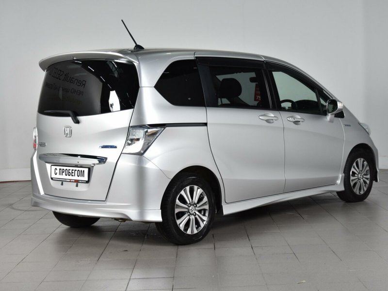Honda freed Hybrid 2012