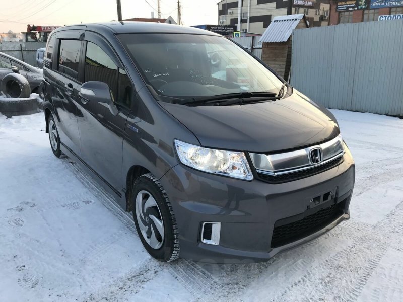 Honda freed Spike 2010