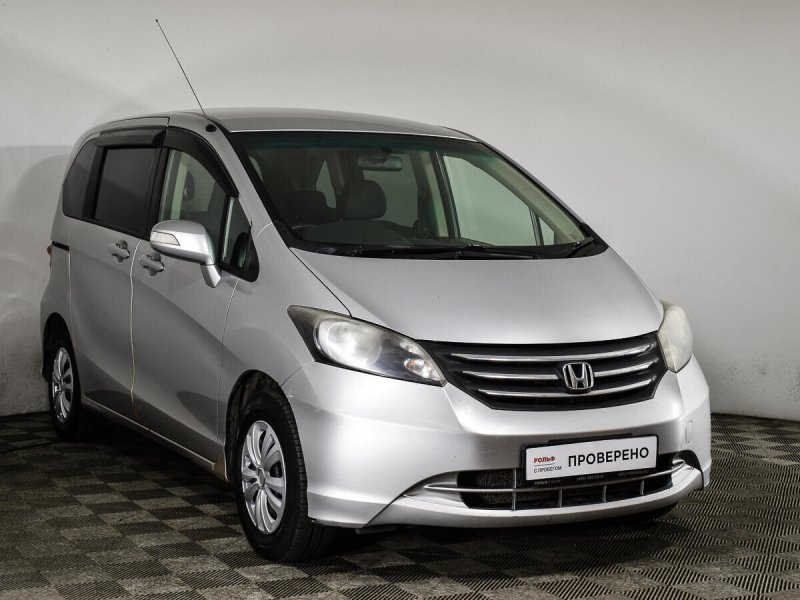Honda freed 2015