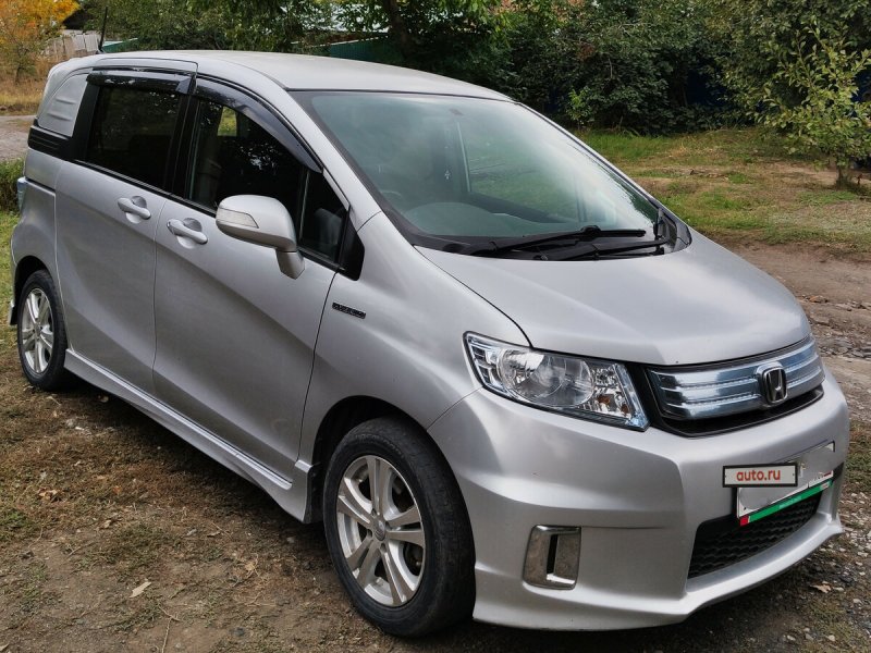 Honda freed 2012