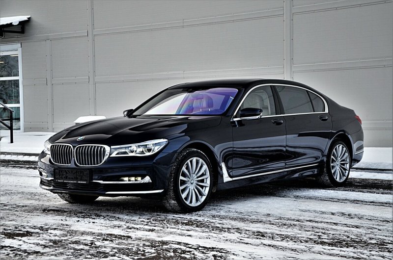 BMW 730 g12