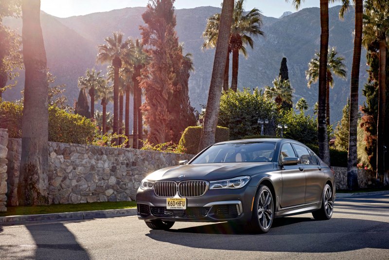 BMW 760i 2017