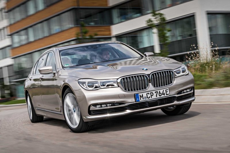 BMW 7 g11 Hybrid