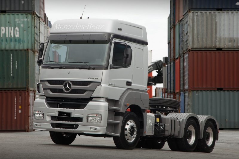 Mercedes Benz Axor 1840 салон