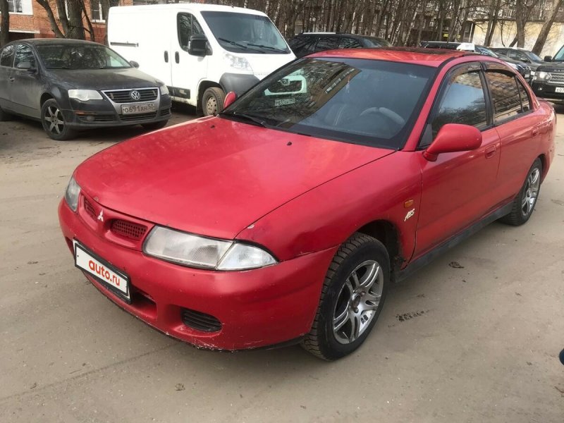 Мицубиси Каризма 1998 2.0 правый руль