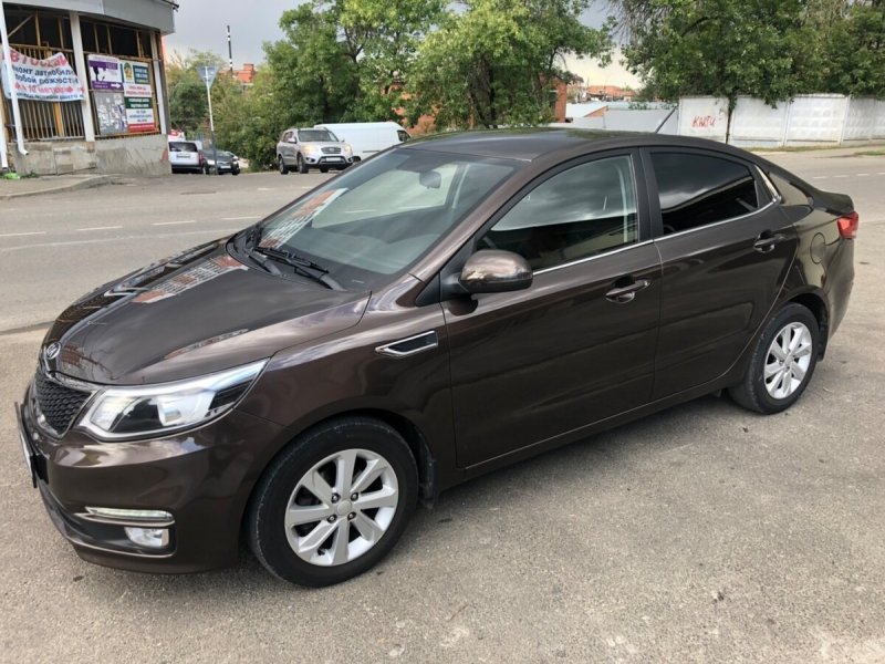 Kia Rio 2017 коричневый