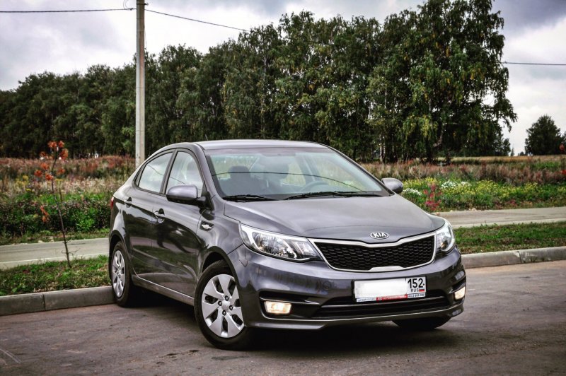 Kia Rio 2015 серая