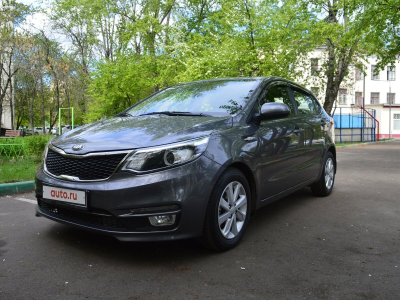 Kia Rio 2015 серая