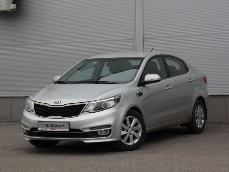 Kia Rio 2015 серебристый