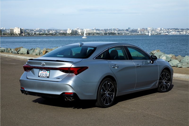 Toyota Avalon 5 поколения