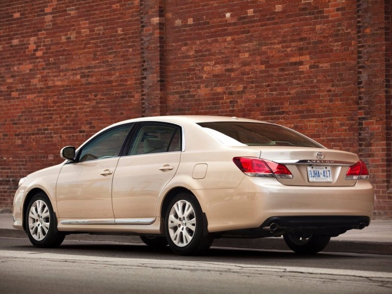 Toyota Avalon 2010