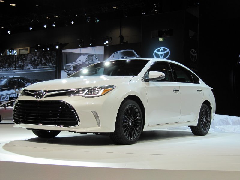 Toyota Avalon Hybrid 2016