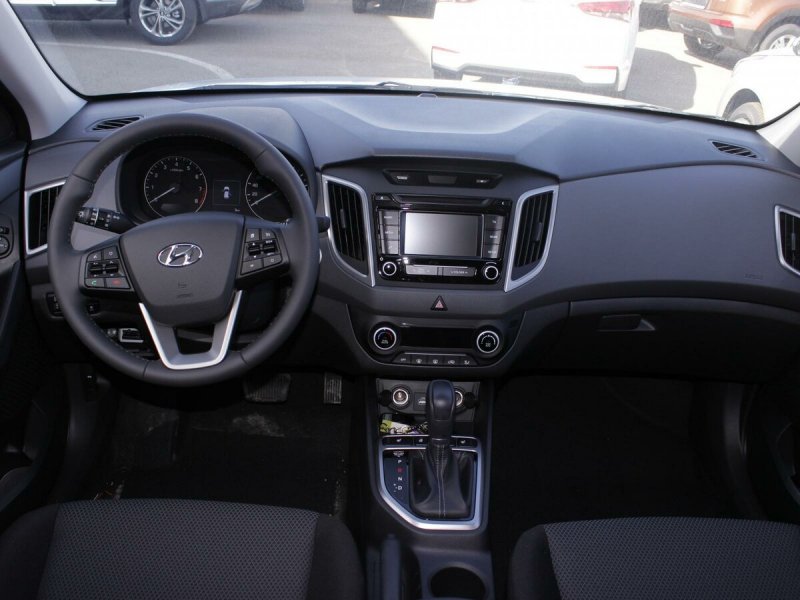 Hyundai Creta 2.0 4wd Travel комплектация салон