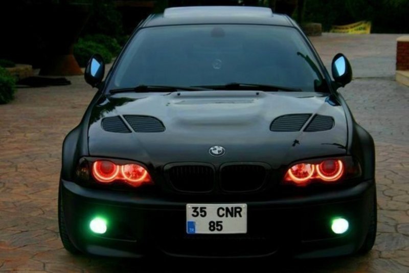 BMW m3 e46 черная ангельские глазки