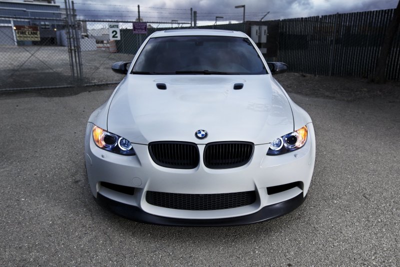 BMW С красными поворотниками