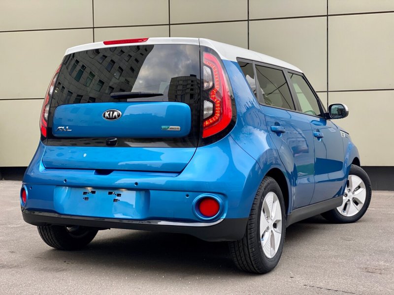 Kia Soul 2016 сзади