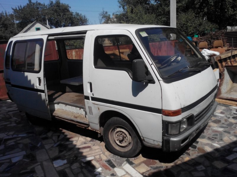 Isuzu Midi, 1990