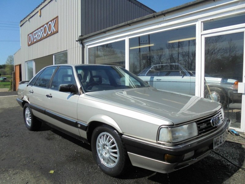 Audi 200 1985