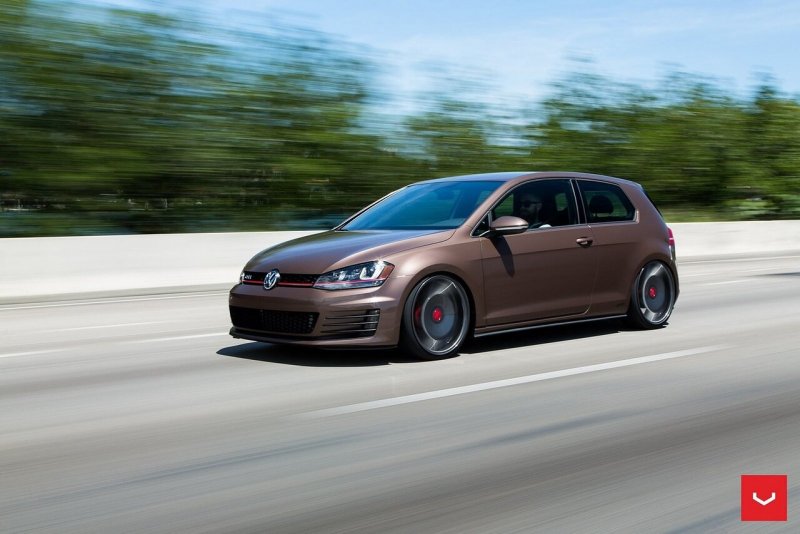 VW Golf 8 r