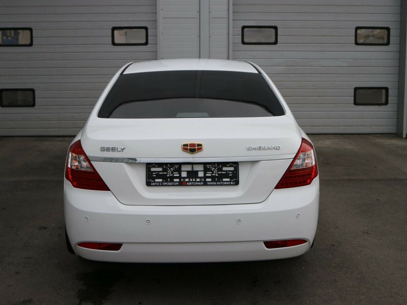 Geely Emgrand ec7 белый