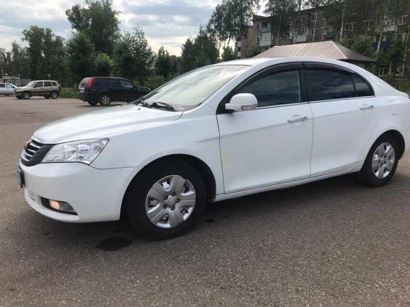 Geely Emgrand ec7 белый