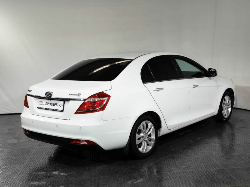 Geely Emgrand x7 белый
