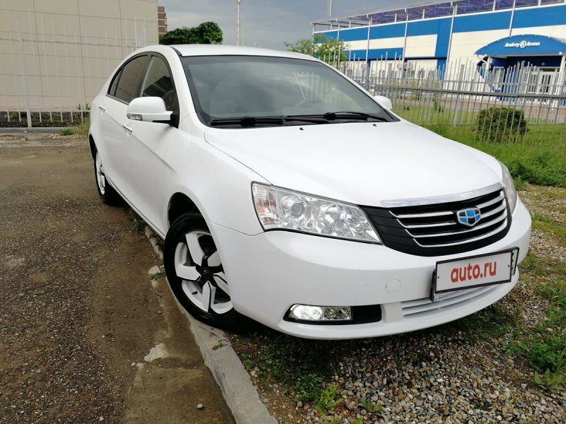 Geely Emgrand 7 белый