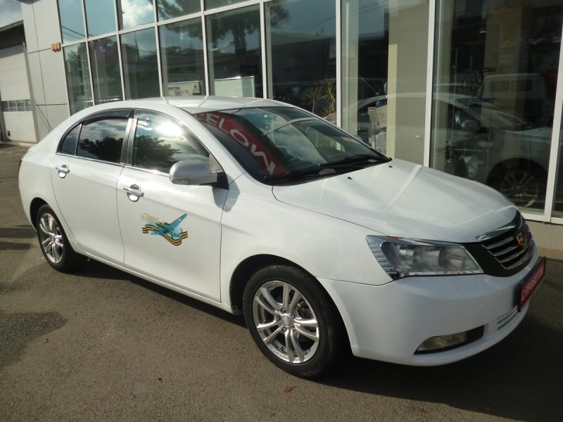 Geely Emgrand ec7 белый