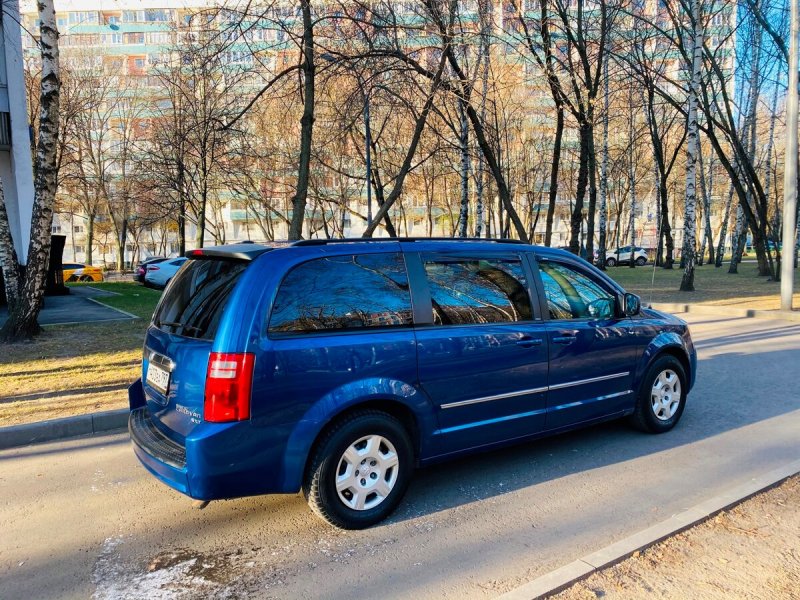 Dodge Grand Caravan 5