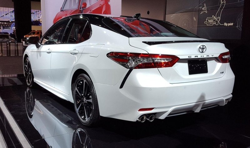 Toyota Camry se Hybrid 2019