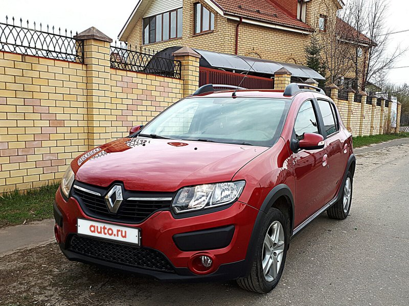 Renault Sandero Stepway красный
