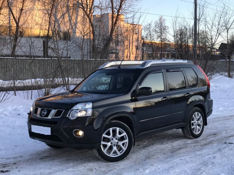Nissan x-Trail t31 черный