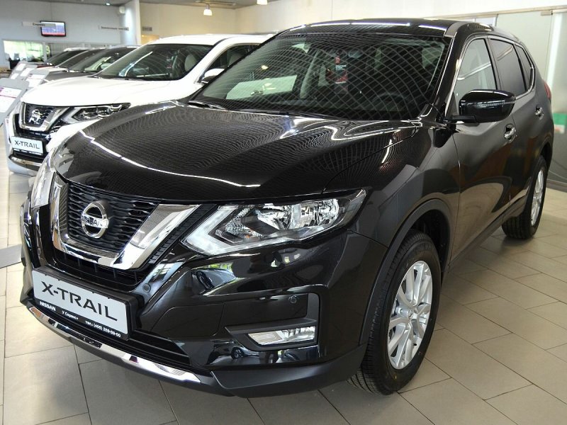 Nissan x-Trail 2018 черный