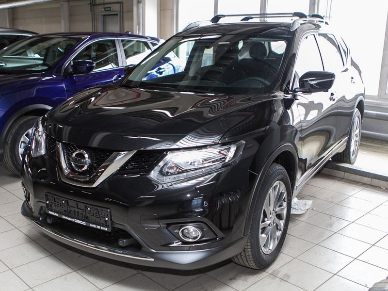 Nissan x-Trail 2017 черный