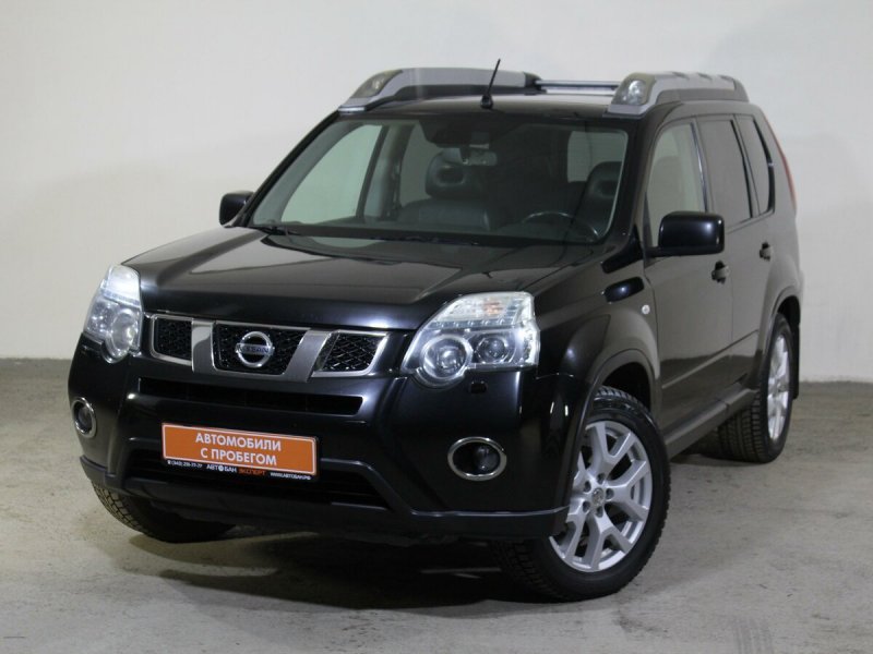 Nissan x-Trail 2012 черный